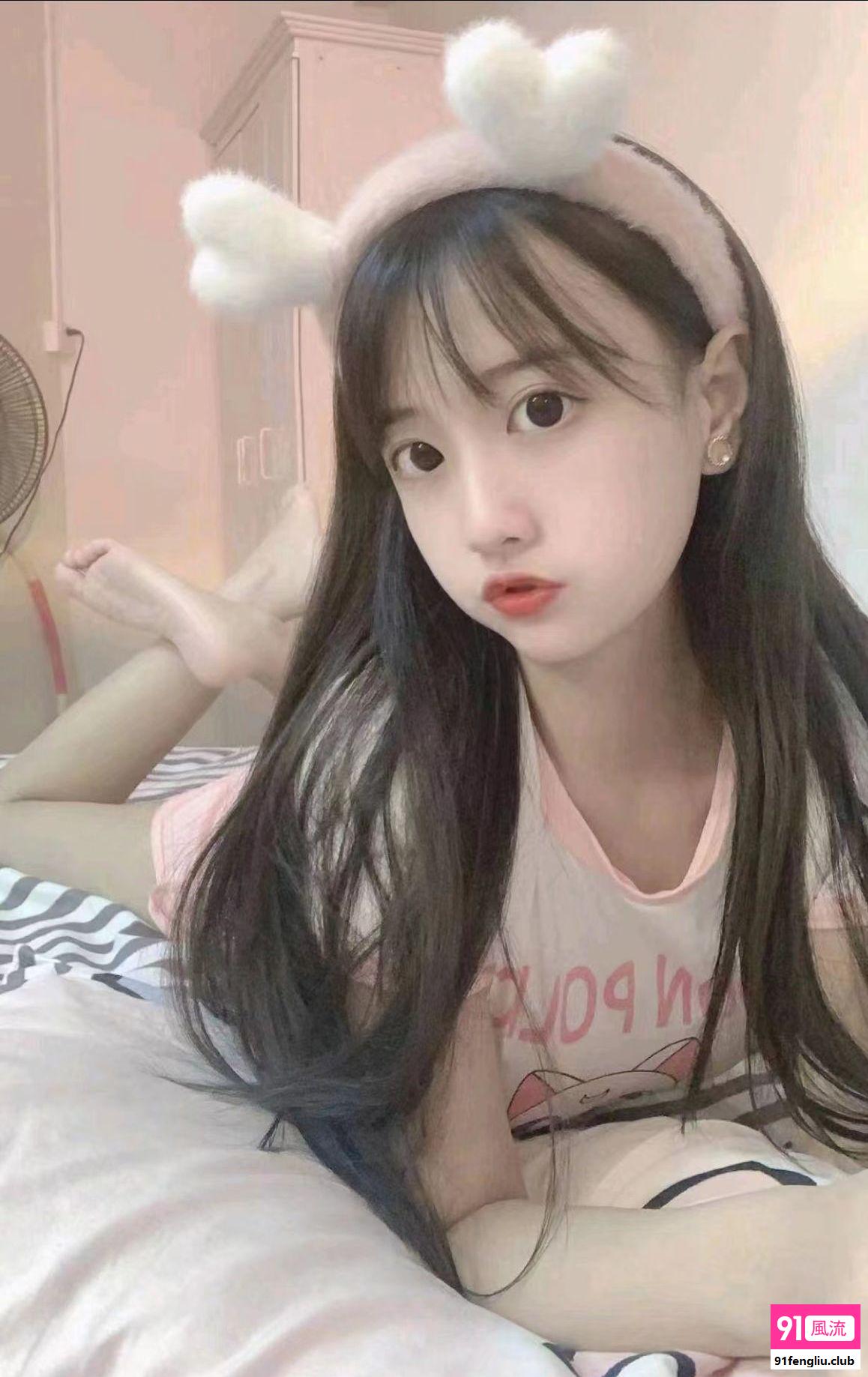 可三通的白虎小萝莉